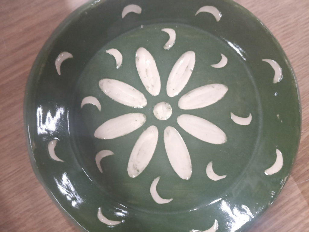 Sgraffito (Carving) Plate Workshop