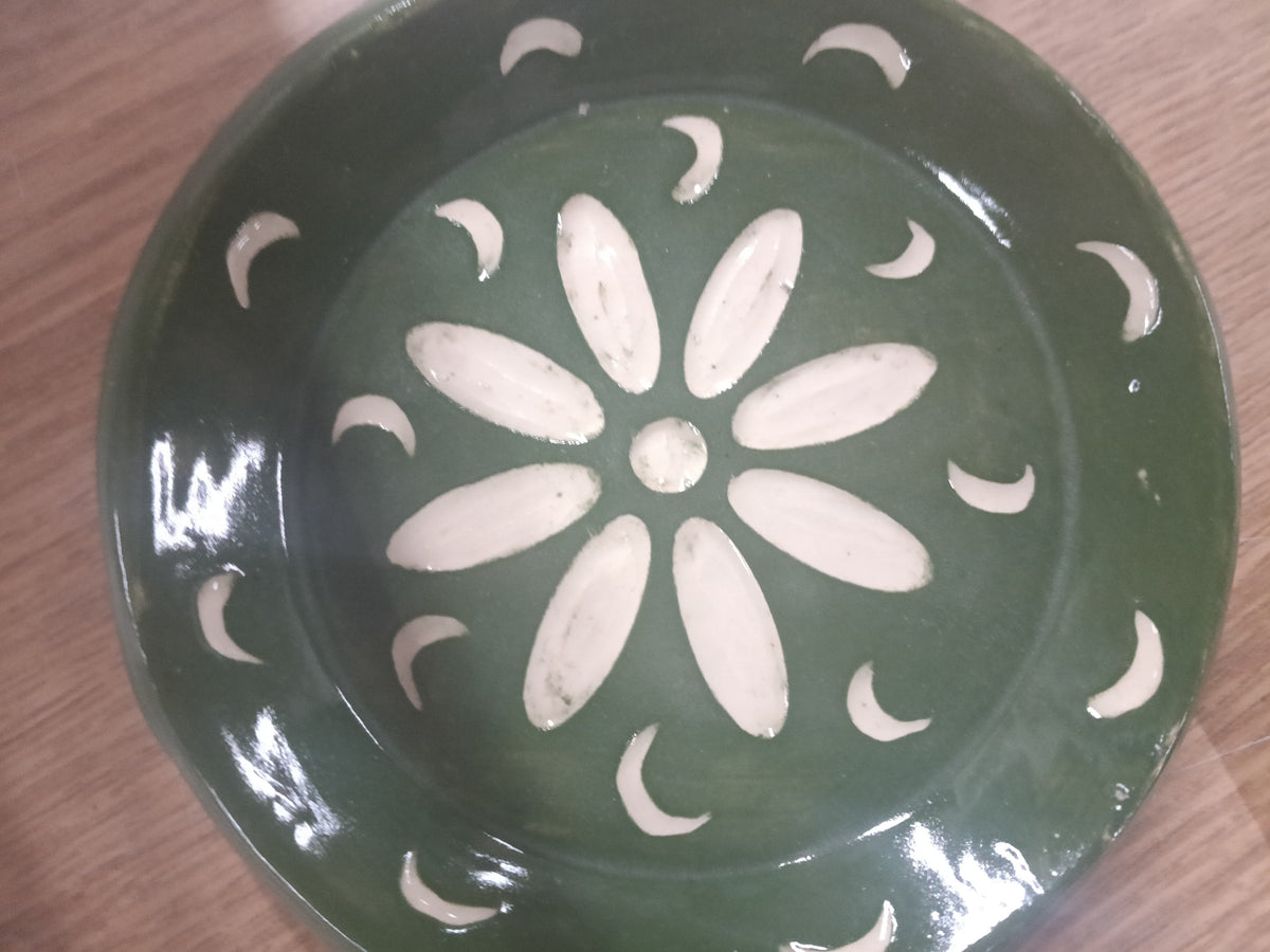 Sgraffito (Carving) Plate Workshop