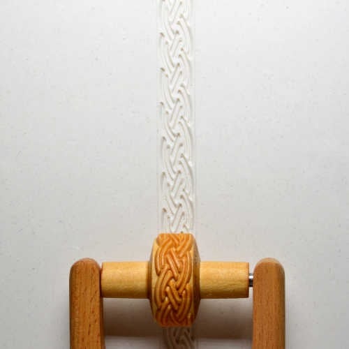 RS-002 Small Handle Roller – Braid