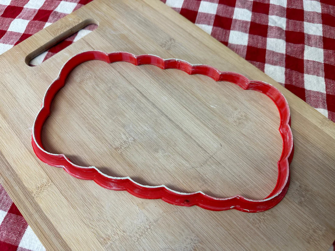 Loose Scalloped Edge Spherical Rectangle, Clay Cutter (5 1/2" x 9 1/2"}