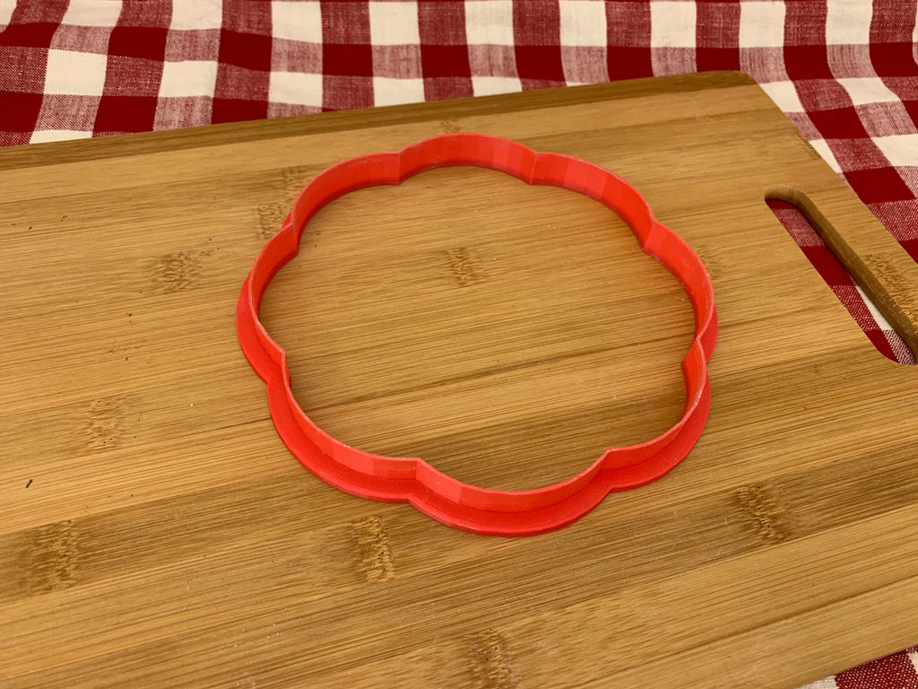 Scalloped Circle, Clay Cutter, 8 petal design (multiple sizes)