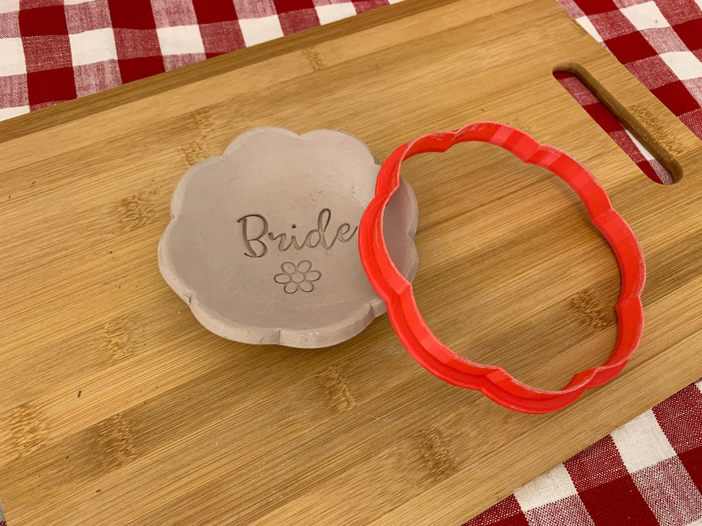 Scalloped Circle, Clay Cutter, 8 petal design (multiple sizes)